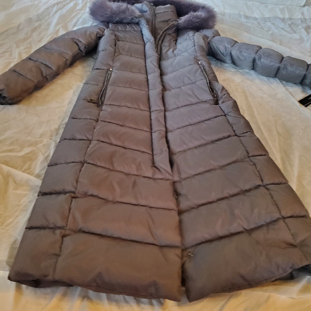Jacket - Picture 1 of 16